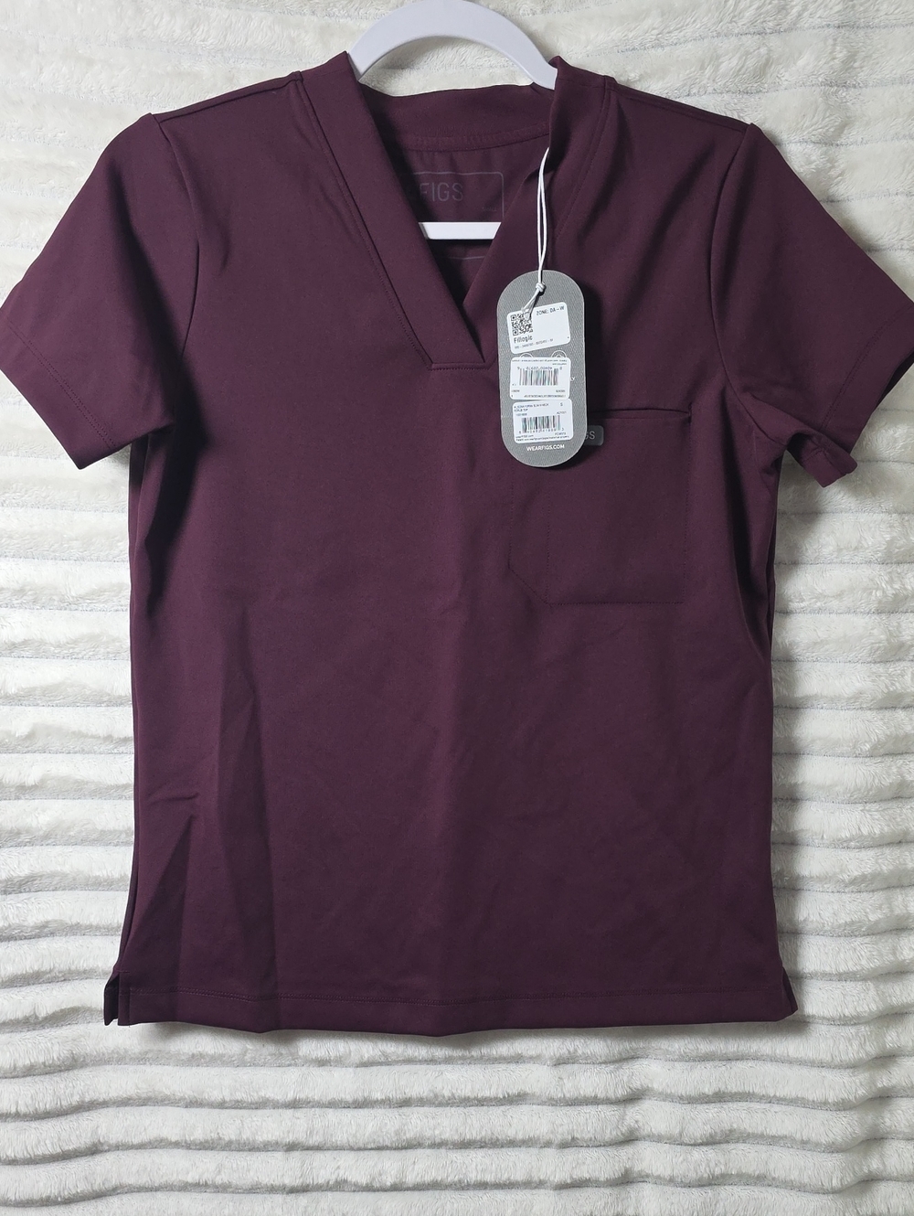 0424 FIGS Scrub‎ Top